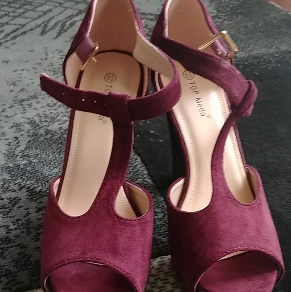 Shoes - Picture 3 of 3